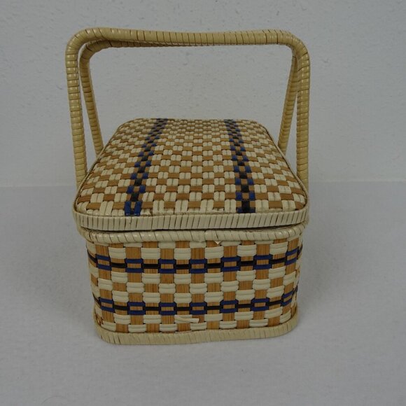 Vintage Wicker Woven Sewing Box Basket Beige Tan Ratan Lined - Picture 3 of 11